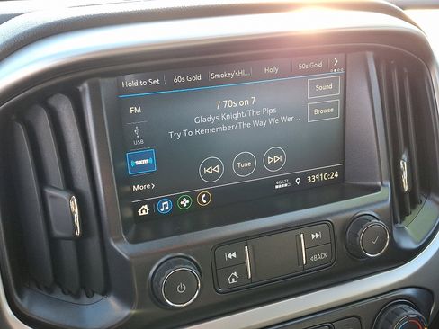 Used 2021 Chevrolet Colorado LT w/ Safety Package image 17