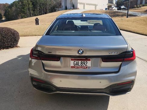 Used 2022 BMW 750i xDrive w/ Executive Package image 8