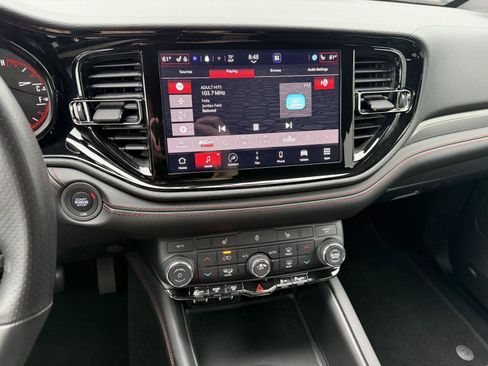 Used 2025 Dodge Durango GT RWD image 11