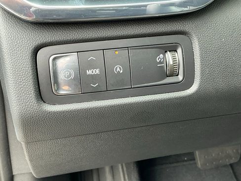 Certified 2025 GMC Acadia Elevation image 28