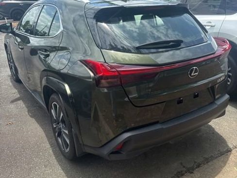 Used 2022 Lexus UX 200 w/ Premium Package FWD image 6