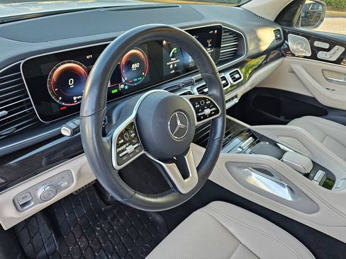 Used 2022 Mercedes-Benz GLS 450 4MATIC image 32