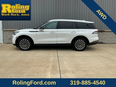 Used 2023 Lincoln Aviator Reserve w/ Equipment Group 201A AWD/4WD image 2