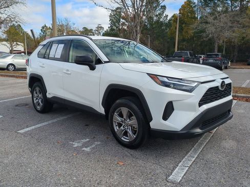 Certified 2021 Toyota RAV4 LE image 3