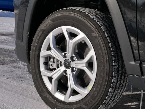 New 2026 Jeep Compass Latitude image 4