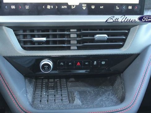 Used 2025 Ford Explorer ST-Line w/ Premium Package image 18