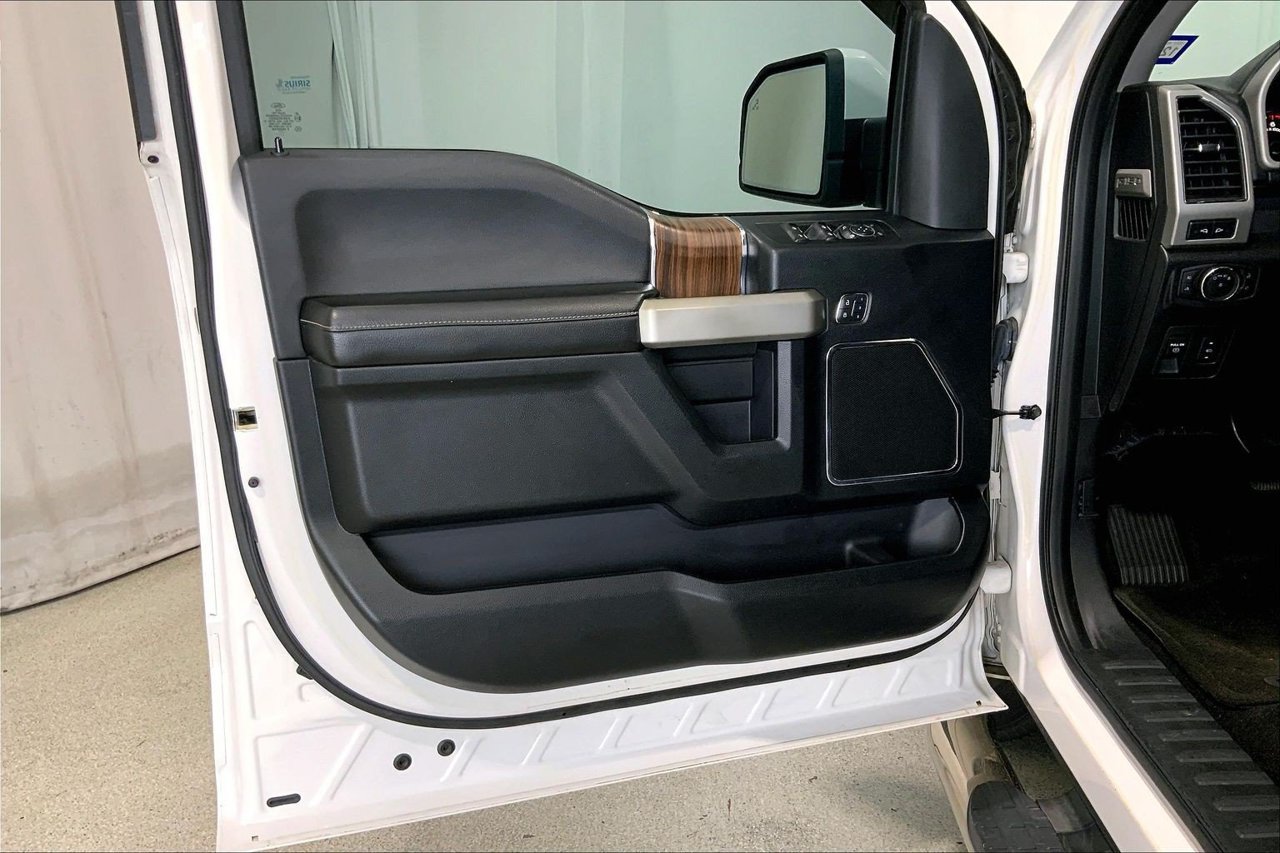 Used 2017 Ford F150 Lariat w/ Equipment Group 501A Mid RWD image 21