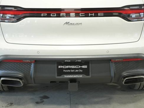 New 2026 Porsche Macan image 39