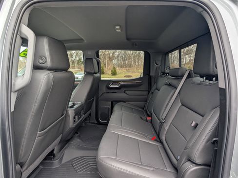 Used 2025 Chevrolet Silverado 1500 LT Trail Boss w/ Convenience Package II image 14