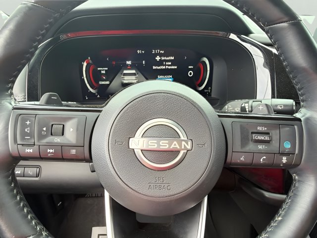 Used 2022 Nissan Pathfinder Platinum w/ Cargo Package FWD image 10