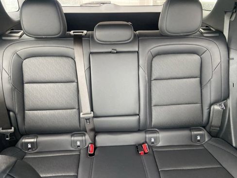 Used 2025 Chevrolet Equinox LT w/ Convenience Package II image 24