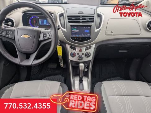 Used 2016 Chevrolet Trax LT w/ LT Sun and Sound Package image 15