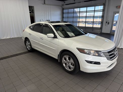 Used 2010 Honda Crosstour EX-L image 3