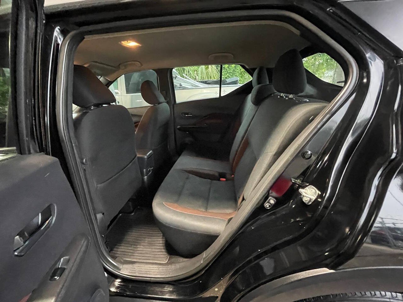 Used 2019 Nissan Kicks SR w/ Exterior Package FWD image 11