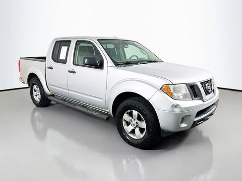 Used 2013 Nissan Frontier SV w/ SV Value Truck Pkg AWD/4WD image 1