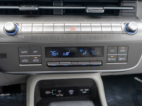 Used 2024 Hyundai Kona SEL image 19