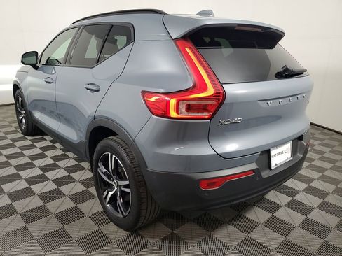 Used 2023 Volvo XC40 B5 Plus w/ Climate Package AWD/4WD image 6
