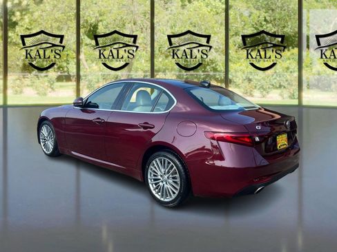 Used 2019 Alfa Romeo Giulia Ti w/ Quick Order Package 22X Lusso AWD/4WD image 7