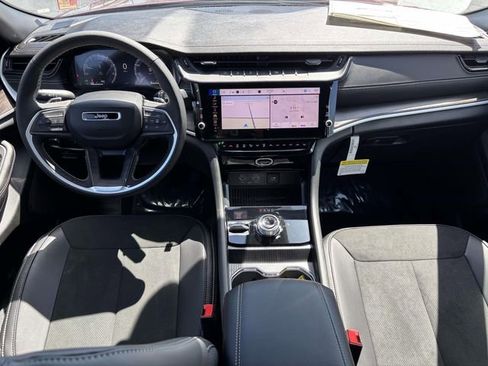 New 2026 Jeep Grand Cherokee Altitude AWD/4WD image 2