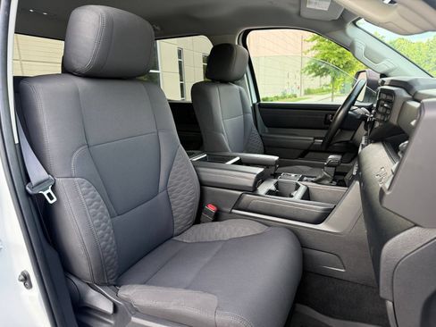 Used 2024 Toyota Tundra SR AWD/4WD image 37