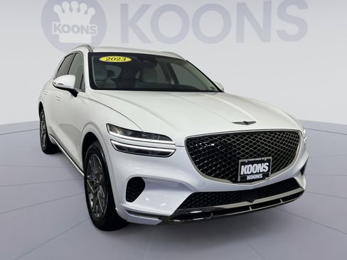 Used 2023 Genesis GV70 2.5T w/ Select Package image 10