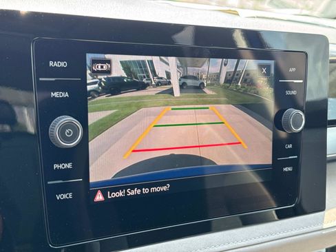 New 2025 Volkswagen Taos SE image 13