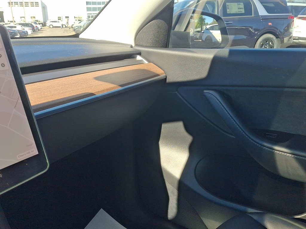 Used 2021 Tesla Model Y Long Range AWD/4WD image 31