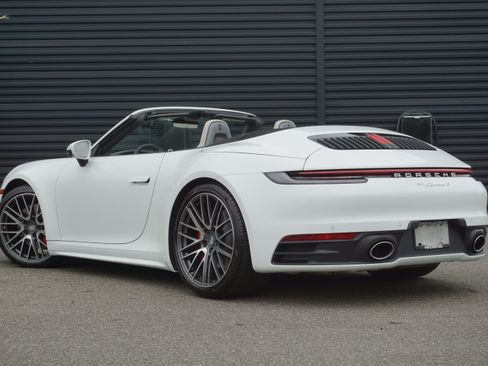 Certified 2022 Porsche 911 Carrera S RWD image 3