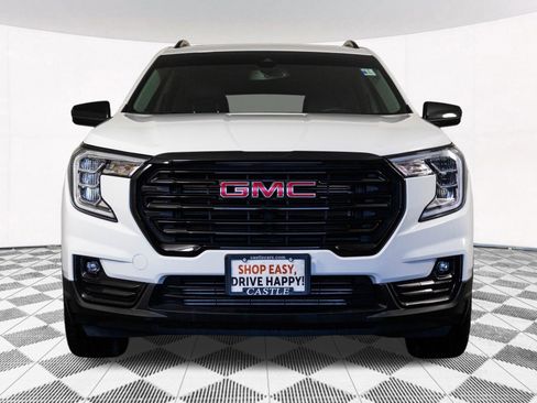 Certified 2022 GMC Terrain SLT w/ Elevation Edition image 8