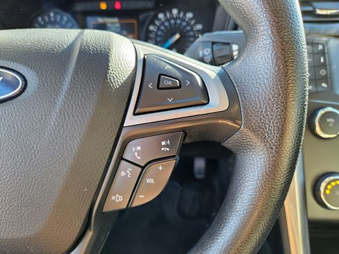 Used 2020 Ford Fusion S image 18