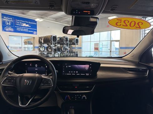 Used 2025 Buick Encore GX Preferred FWD image 9