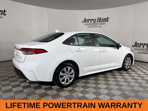 Used 2024 Toyota Corolla LE image 5
