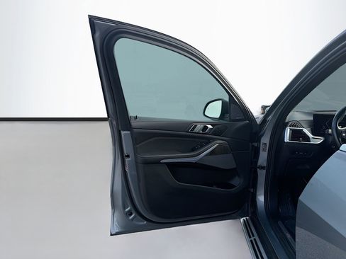 Used 2024 BMW X5 xDrive40i w/ Premium Package image 23