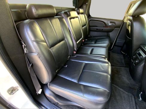 Used 2011 Chevrolet Avalanche LT w/ Texas Edition RWD image 15