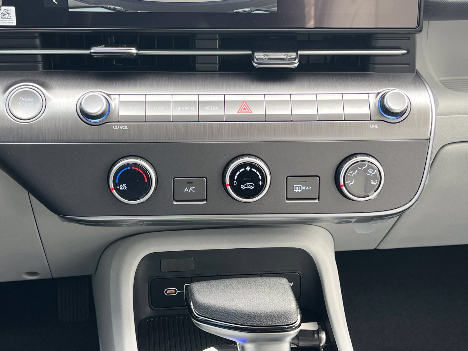 New 2027 Hyundai Kona SE FWD image 30