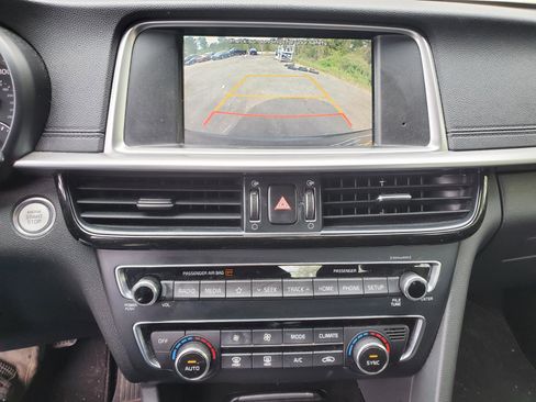 Used 2019 Kia Optima S image 20