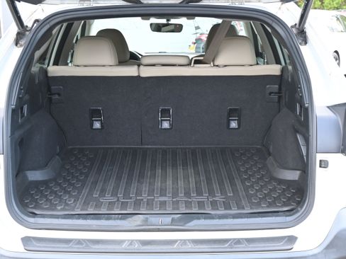 Used 2020 Subaru Outback Limited AWD/4WD image 35