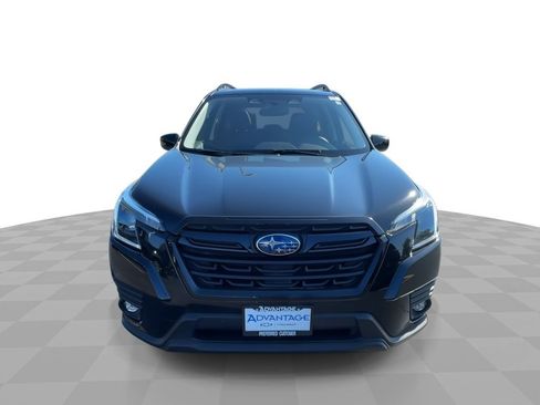 Used 2024 Subaru Forester Premium AWD/4WD image 3