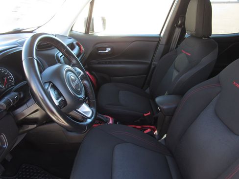 Used 2017 Jeep Renegade Trailhawk w/ Popular Equipment Group image 14