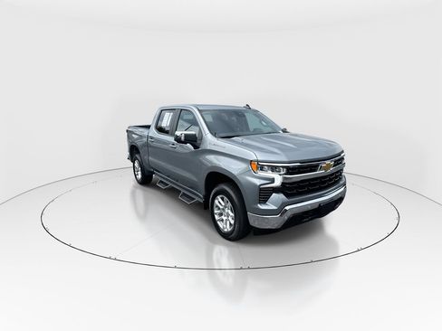 Used 2024 Chevrolet Silverado 1500 LT w/ Safety Package AWD/4WD image 2