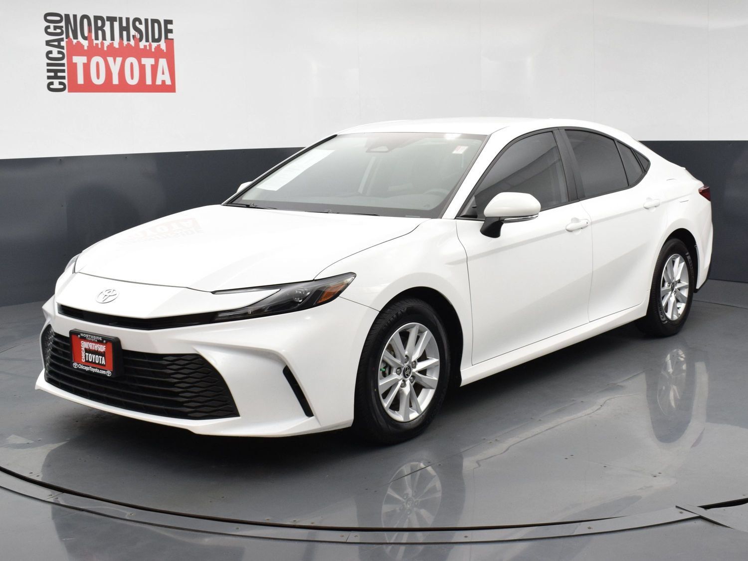 Used 2025 Toyota Camry LE w/ Convenience Package FWD image 8