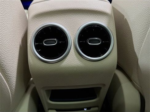 Certified 2025 Mercedes-Benz GLB 250 4MATIC image 26