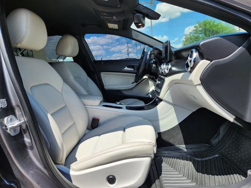 Used 2018 Mercedes-Benz GLA 250 4MATIC w/ Convenience Package image 14