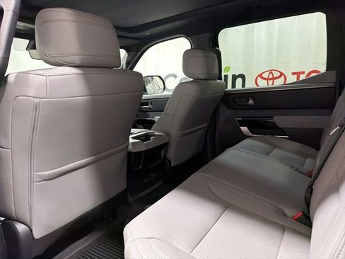Used 2025 Toyota Tundra Limited AWD/4WD image 17