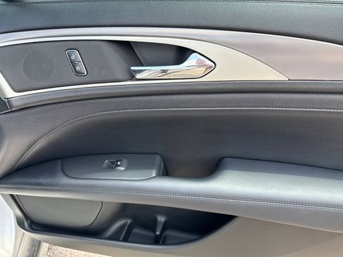 Used 2018 Lincoln MKZ Premiere image 22