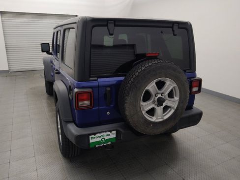 Used 2018 Jeep Wrangler Unlimited Sport S AWD/4WD image 6