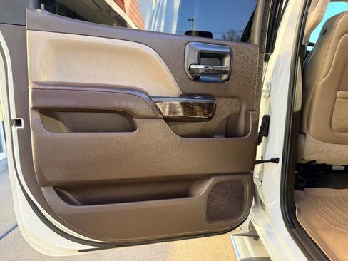 Used 2015 GMC Sierra 2500 Denali w/ Duramax Plus Package image 31