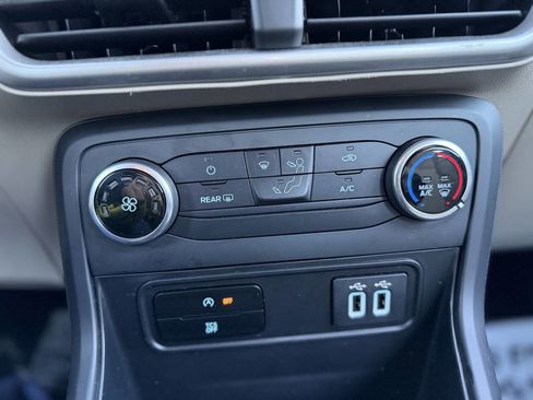 Used 2018 Ford EcoSport S image 19