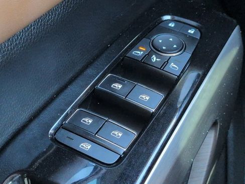 Used 2023 Nissan Pathfinder Platinum AWD/4WD image 28