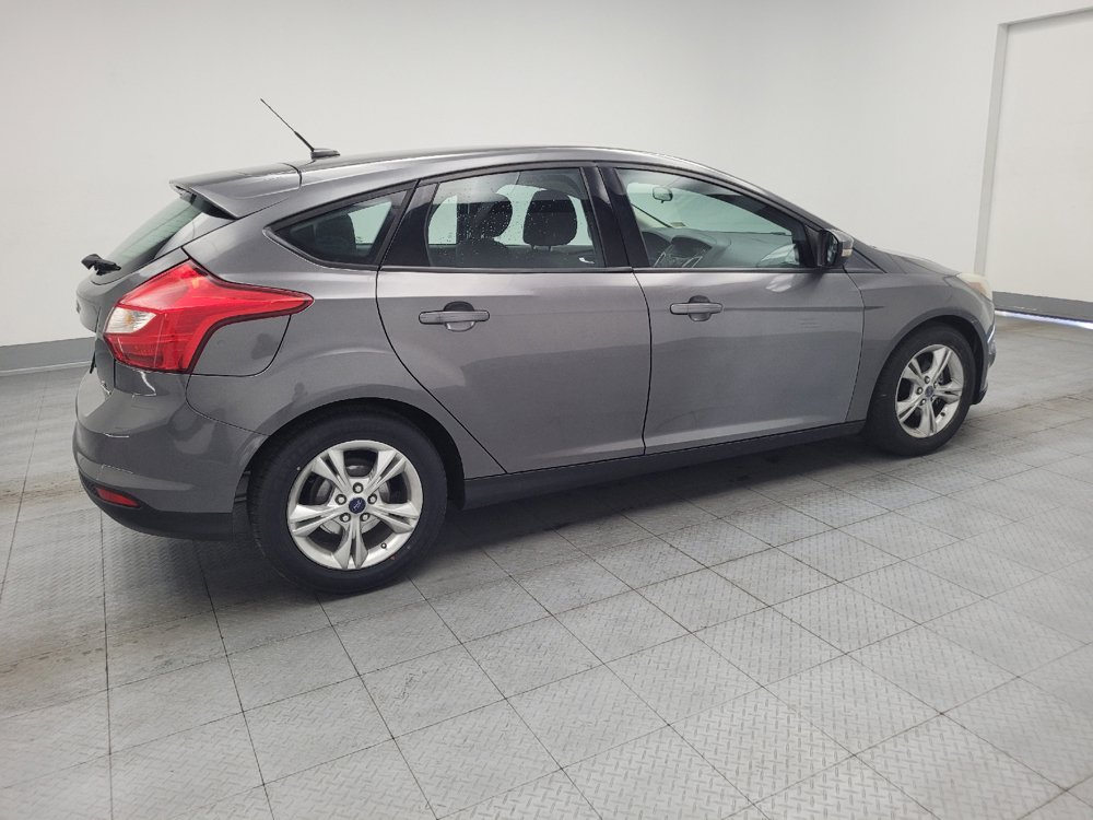 Used 2014 Ford Focus SE w/ SE Winter Package FWD image 10